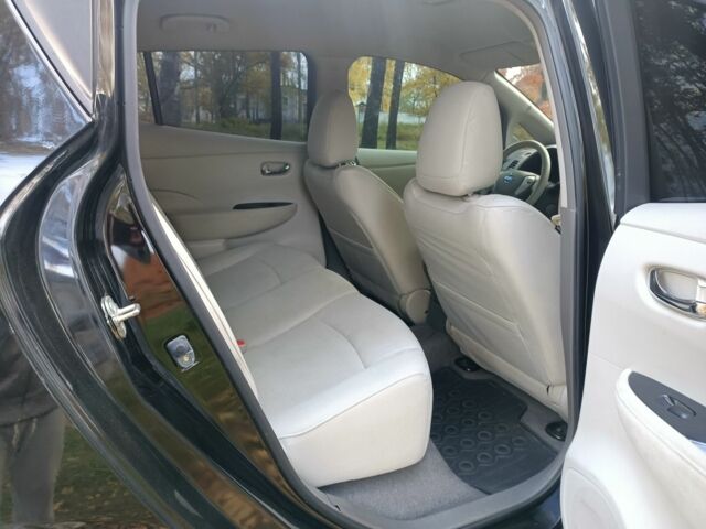 Чорний Ніссан Ліф, об'ємом двигуна 0 л та пробігом 159 тис. км за 4950 $, фото 16 на Automoto.ua