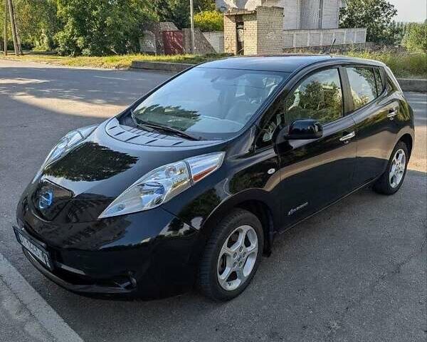 Черный Ниссан Лиф, объемом двигателя 0 л и пробегом 153 тыс. км за 3900 $, фото 5 на Automoto.ua