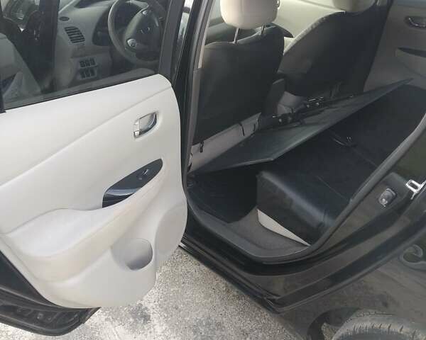 Черный Ниссан Лиф, объемом двигателя 0 л и пробегом 144 тыс. км за 6500 $, фото 1 на Automoto.ua