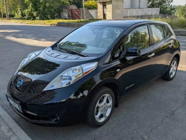 Черный Ниссан Лиф, объемом двигателя 0 л и пробегом 153 тыс. км за 4300 $, фото 6 на Automoto.ua