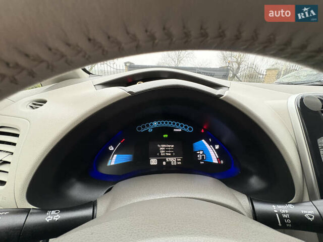 Чорний Ніссан Ліф, об'ємом двигуна 0 л та пробігом 97 тис. км за 4000 $, фото 22 на Automoto.ua