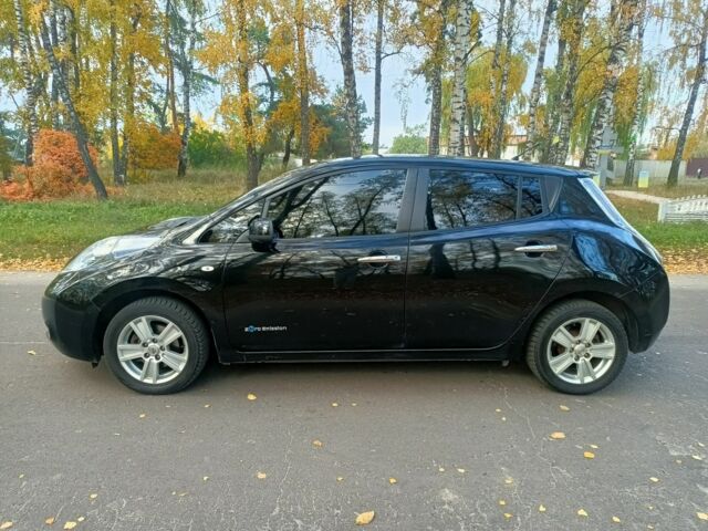 Чорний Ніссан Ліф, об'ємом двигуна 0 л та пробігом 159 тис. км за 4950 $, фото 4 на Automoto.ua