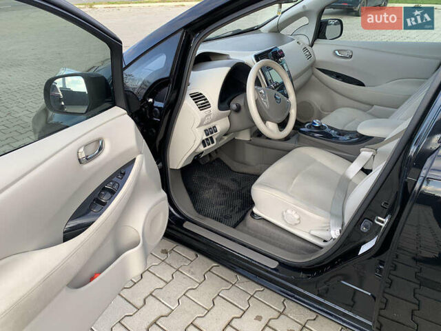 Черный Ниссан Лиф, объемом двигателя 0 л и пробегом 150 тыс. км за 5300 $, фото 10 на Automoto.ua