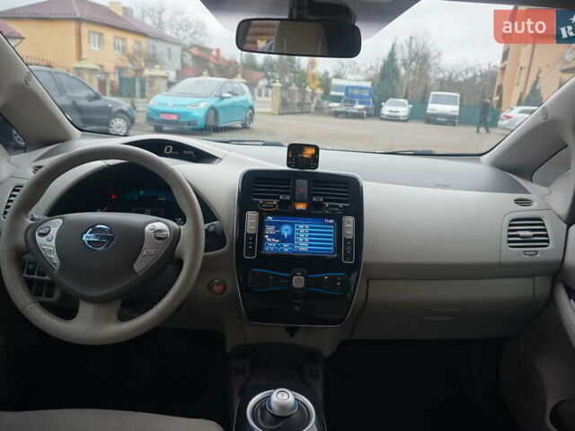 Черный Ниссан Лиф, объемом двигателя 0 л и пробегом 121 тыс. км за 4333 $, фото 47 на Automoto.ua
