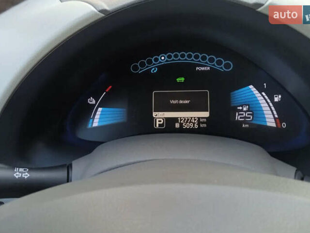 Черный Ниссан Лиф, объемом двигателя 0 л и пробегом 170 тыс. км за 5150 $, фото 10 на Automoto.ua