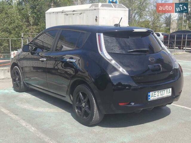 Черный Ниссан Лиф, объемом двигателя 0 л и пробегом 220 тыс. км за 6200 $, фото 7 на Automoto.ua