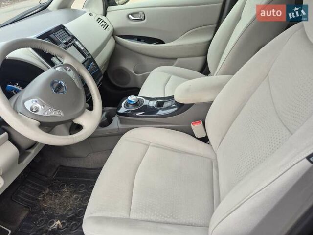 Черный Ниссан Лиф, объемом двигателя 0 л и пробегом 150 тыс. км за 5200 $, фото 7 на Automoto.ua