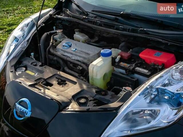 Чорний Ніссан Ліф, об'ємом двигуна 0 л та пробігом 134 тис. км за 6100 $, фото 16 на Automoto.ua