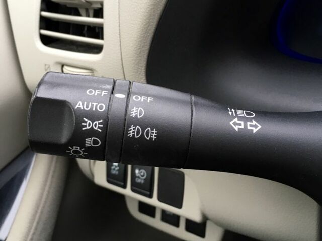 Черный Ниссан Лиф, объемом двигателя 0 л и пробегом 150 тыс. км за 4250 $, фото 13 на Automoto.ua