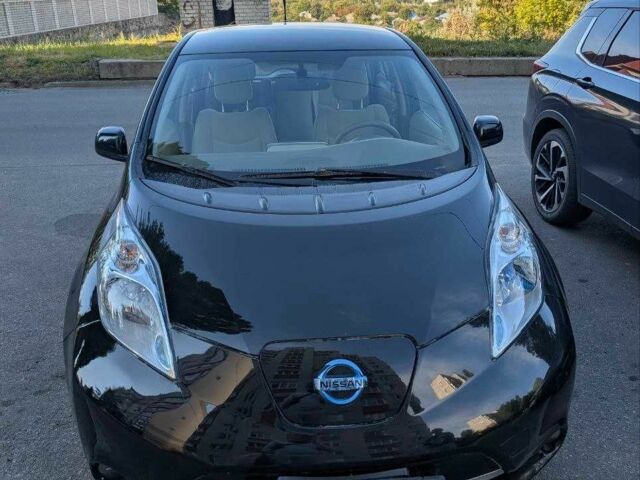 Черный Ниссан Лиф, объемом двигателя 0 л и пробегом 153 тыс. км за 4300 $, фото 7 на Automoto.ua