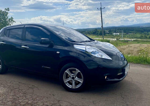 Чорний Ніссан Ліф, об'ємом двигуна 0 л та пробігом 107 тис. км за 5800 $, фото 2 на Automoto.ua