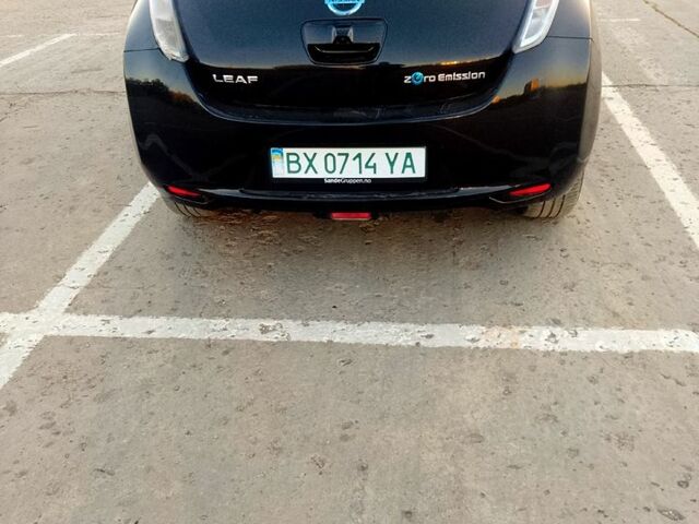 Черный Ниссан Лиф, объемом двигателя 0 л и пробегом 166 тыс. км за 5300 $, фото 3 на Automoto.ua