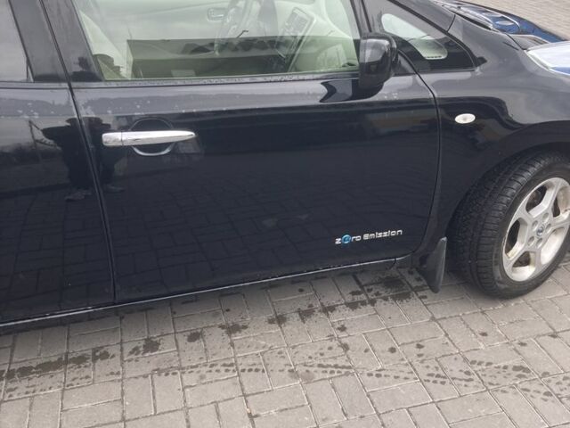 Чорний Ніссан Ліф, об'ємом двигуна 0 л та пробігом 105 тис. км за 5000 $, фото 1 на Automoto.ua
