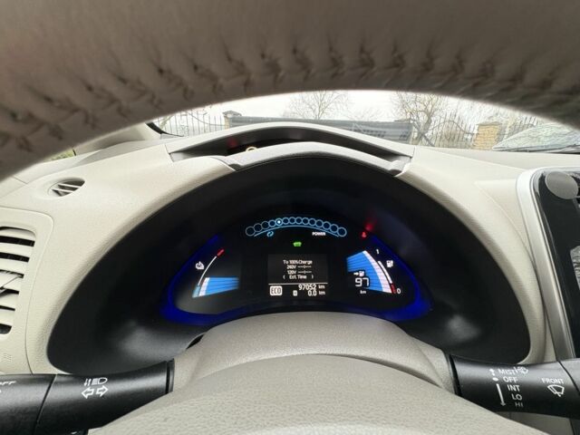 Чорний Ніссан Ліф, об'ємом двигуна 0 л та пробігом 97 тис. км за 4000 $, фото 21 на Automoto.ua