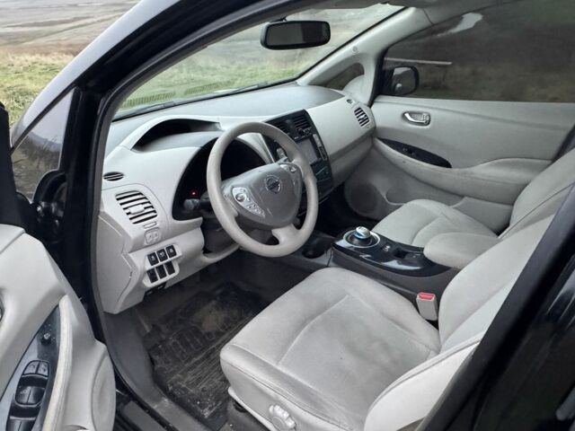 Черный Ниссан Лиф, объемом двигателя 0 л и пробегом 127 тыс. км за 3300 $, фото 4 на Automoto.ua