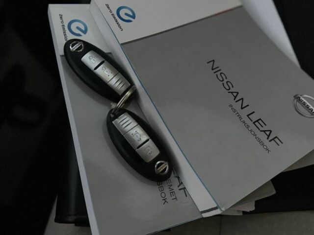 Черный Ниссан Лиф, объемом двигателя 0 л и пробегом 133 тыс. км за 4499 $, фото 20 на Automoto.ua