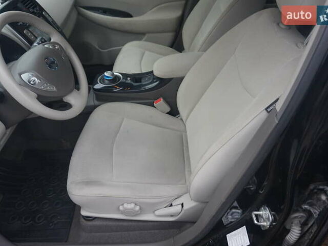 Черный Ниссан Лиф, объемом двигателя 0 л и пробегом 121 тыс. км за 4333 $, фото 27 на Automoto.ua