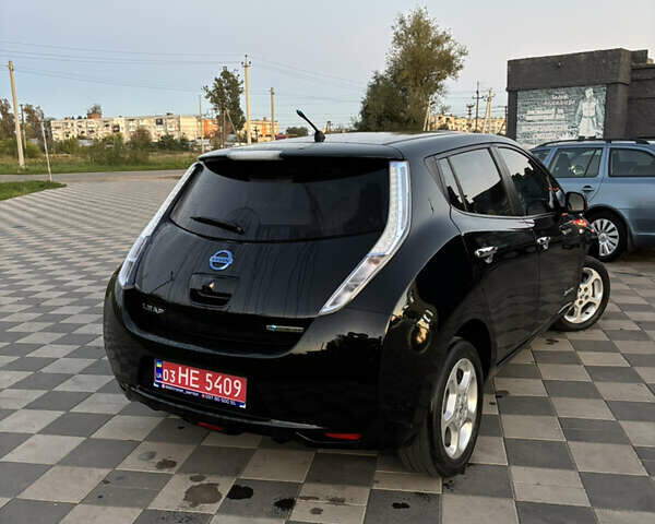 Черный Ниссан Лиф, объемом двигателя 0 л и пробегом 98 тыс. км за 5600 $, фото 6 на Automoto.ua