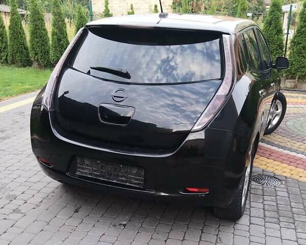 Черный Ниссан Лиф, объемом двигателя 0 л и пробегом 118 тыс. км за 4399 $, фото 17 на Automoto.ua