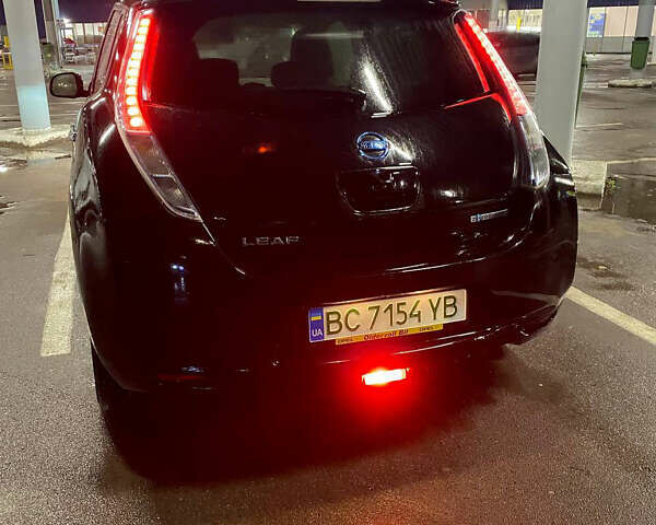 Черный Ниссан Лиф, объемом двигателя 0 л и пробегом 150 тыс. км за 3800 $, фото 3 на Automoto.ua