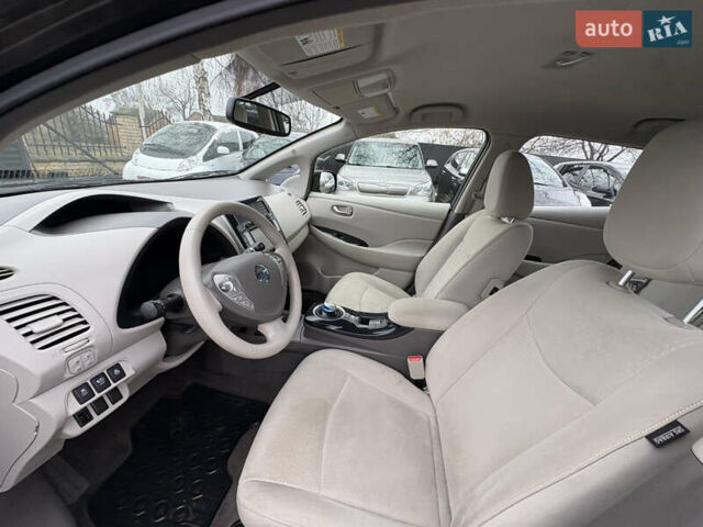 Чорний Ніссан Ліф, об'ємом двигуна 0 л та пробігом 97 тис. км за 4000 $, фото 18 на Automoto.ua