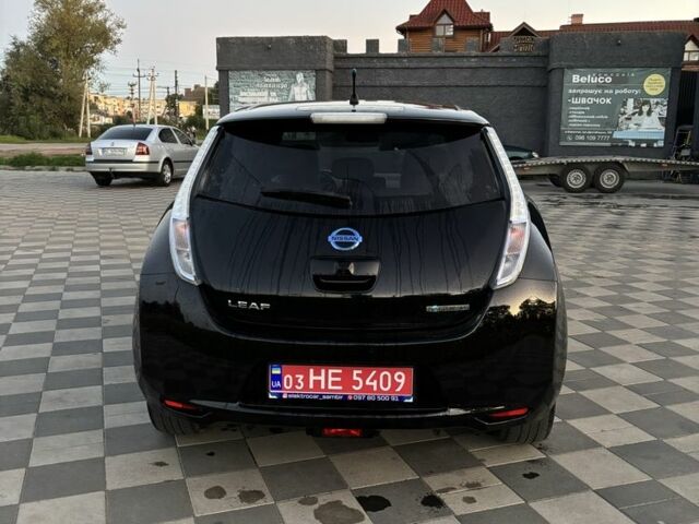 Черный Ниссан Лиф, объемом двигателя 0 л и пробегом 98 тыс. км за 5600 $, фото 5 на Automoto.ua