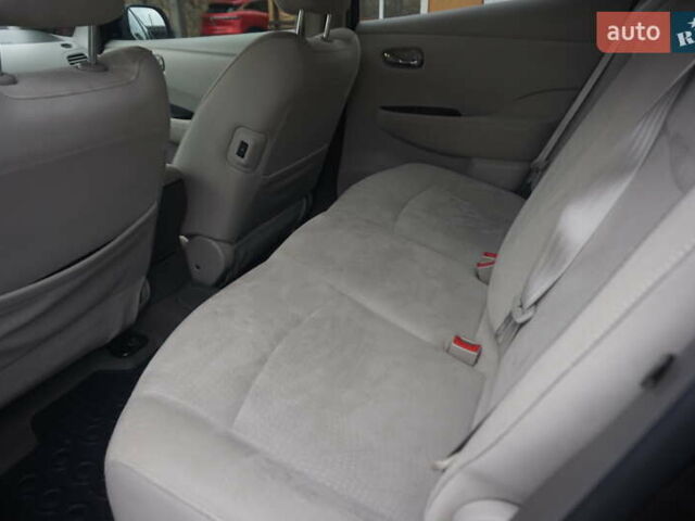 Черный Ниссан Лиф, объемом двигателя 0 л и пробегом 121 тыс. км за 4333 $, фото 45 на Automoto.ua