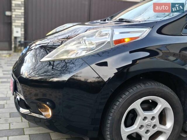Ніссан Ліф 2012 у Івано-Франківську на Automoto.ua Чорний Ніссан Ліф, об'ємом двигуна 0 л та пробігом 71 тис. км за 4750 $, фото 12 на Automoto.ua