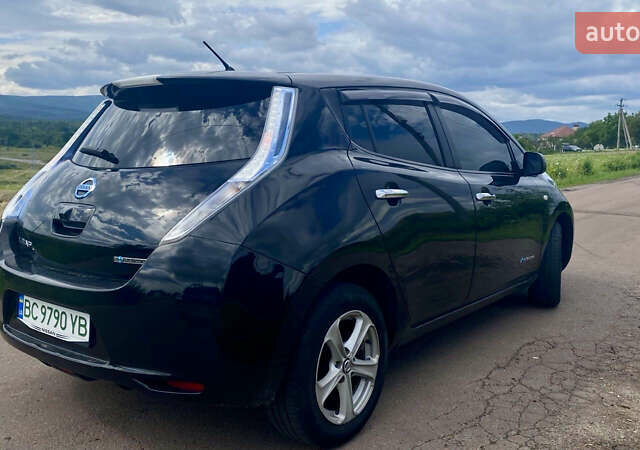 Чорний Ніссан Ліф, об'ємом двигуна 0 л та пробігом 107 тис. км за 5800 $, фото 1 на Automoto.ua