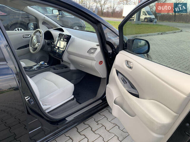 Черный Ниссан Лиф, объемом двигателя 0 л и пробегом 150 тыс. км за 5300 $, фото 5 на Automoto.ua