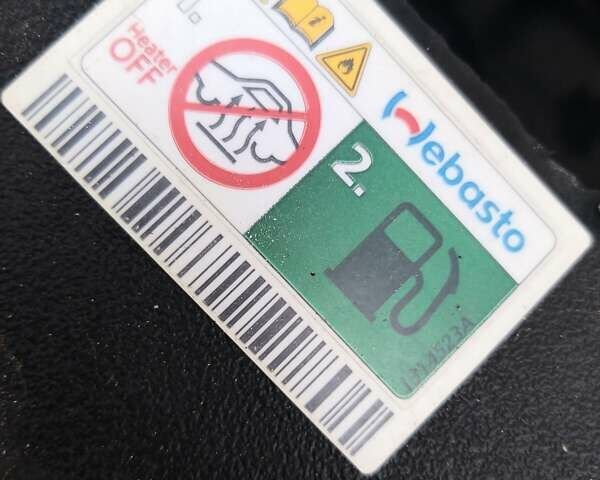 Черный Ниссан Лиф, объемом двигателя 0 л и пробегом 118 тыс. км за 4399 $, фото 30 на Automoto.ua