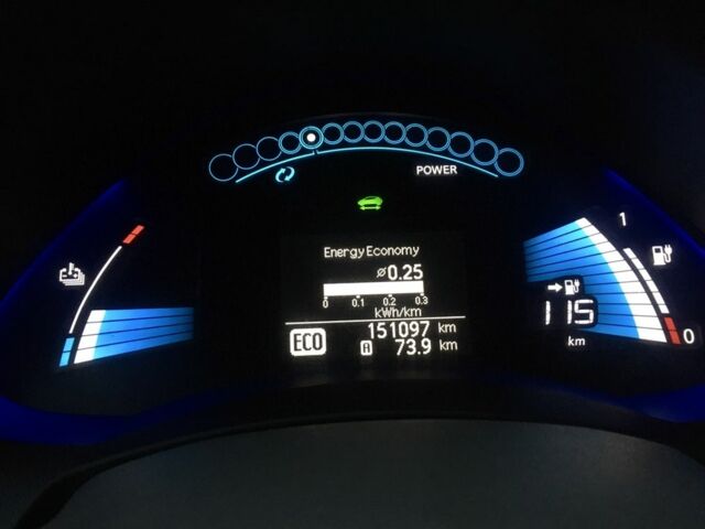 Черный Ниссан Лиф, объемом двигателя 0 л и пробегом 150 тыс. км за 4250 $, фото 20 на Automoto.ua