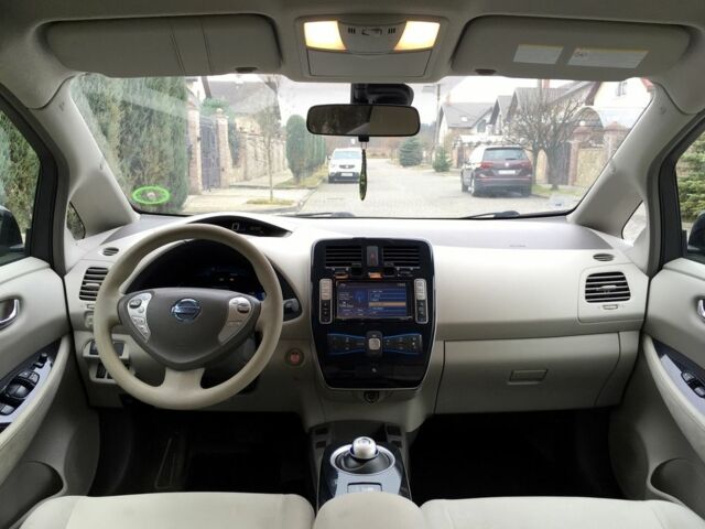 Черный Ниссан Лиф, объемом двигателя 0 л и пробегом 150 тыс. км за 4250 $, фото 9 на Automoto.ua