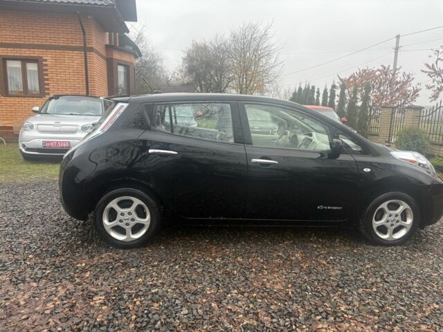 Черный Ниссан Лиф, объемом двигателя 0 л и пробегом 97 тыс. км за 4000 $, фото 11 на Automoto.ua