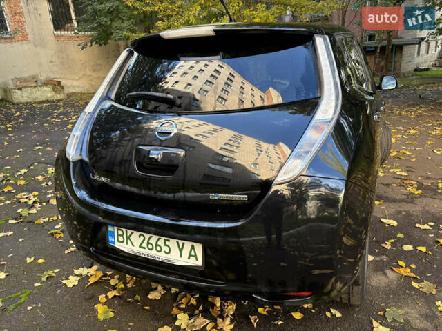 Черный Ниссан Лиф, объемом двигателя 0 л и пробегом 220 тыс. км за 5200 $, фото 3 на Automoto.ua