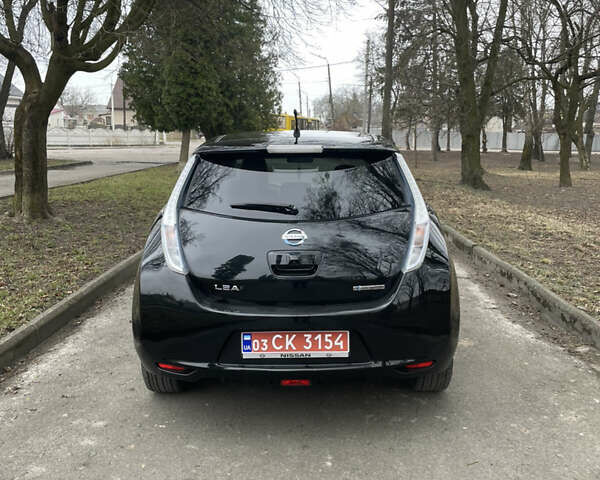 Черный Ниссан Лиф, объемом двигателя 0 л и пробегом 171 тыс. км за 5700 $, фото 7 на Automoto.ua