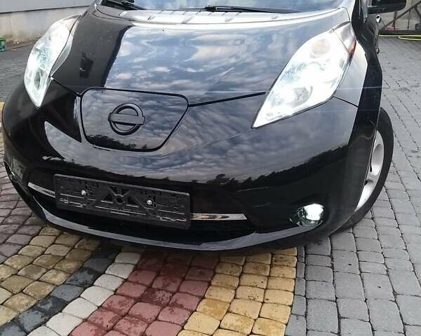 Черный Ниссан Лиф, объемом двигателя 0 л и пробегом 118 тыс. км за 4399 $, фото 32 на Automoto.ua