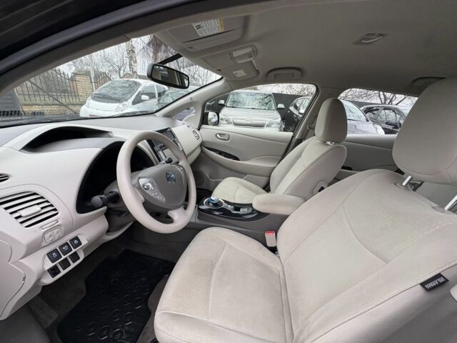 Чорний Ніссан Ліф, об'ємом двигуна 0 л та пробігом 97 тис. км за 4000 $, фото 17 на Automoto.ua