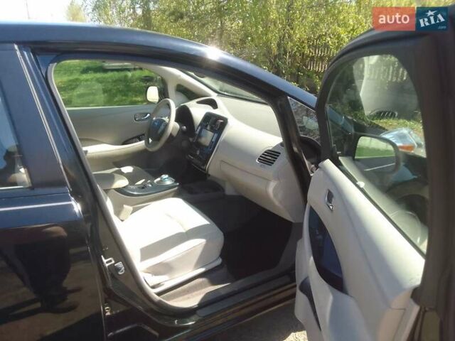 Чорний Ніссан Ліф, об'ємом двигуна 0 л та пробігом 170 тис. км за 4100 $, фото 4 на Automoto.ua