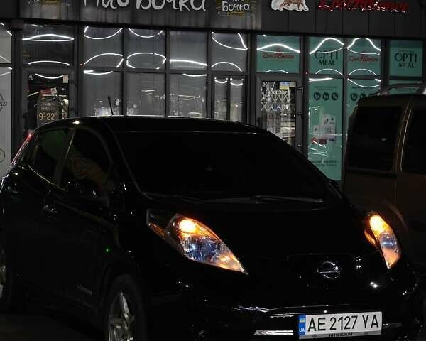 Черный Ниссан Лиф, объемом двигателя 0 л и пробегом 220 тыс. км за 6200 $, фото 12 на Automoto.ua