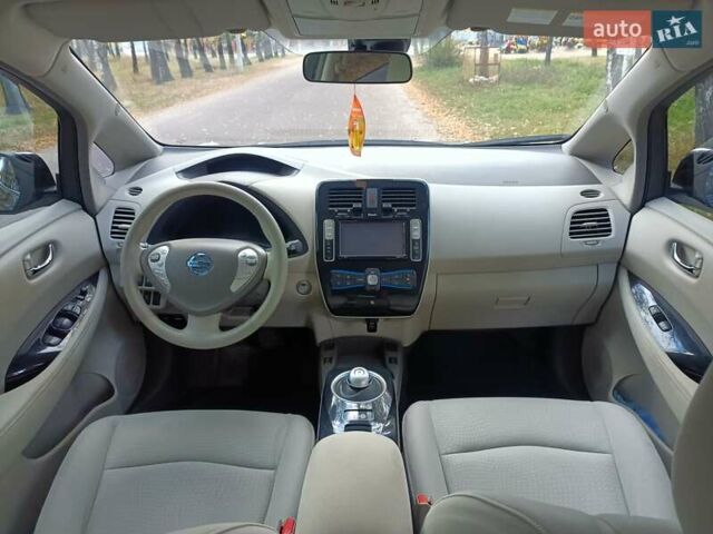 Чорний Ніссан Ліф, об'ємом двигуна 0 л та пробігом 159 тис. км за 4950 $, фото 9 на Automoto.ua
