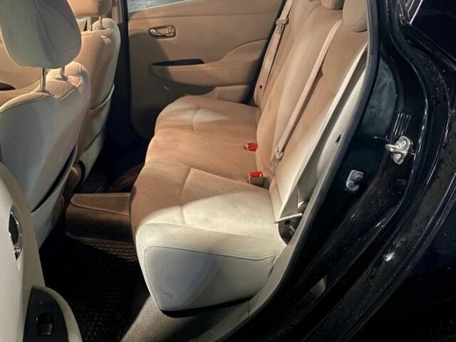 Черный Ниссан Лиф, объемом двигателя 0 л и пробегом 150 тыс. км за 3800 $, фото 12 на Automoto.ua