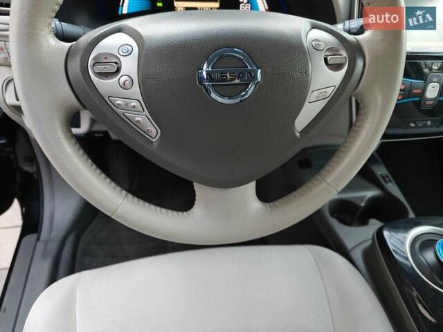 Ніссан Ліф 2012 у Івано-Франківську на Automoto.ua Чорний Ніссан Ліф, об'ємом двигуна 0 л та пробігом 71 тис. км за 4750 $, фото 29 на Automoto.ua