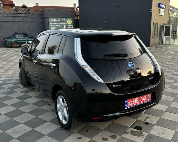 Черный Ниссан Лиф, объемом двигателя 0 л и пробегом 98 тыс. км за 5600 $, фото 8 на Automoto.ua