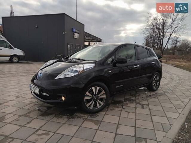 Черный Ниссан Лиф, объемом двигателя 0 л и пробегом 132 тыс. км за 4950 $, фото 3 на Automoto.ua