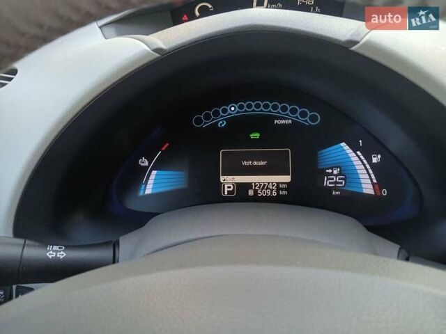 Черный Ниссан Лиф, объемом двигателя 0 л и пробегом 132 тыс. км за 4950 $, фото 4 на Automoto.ua