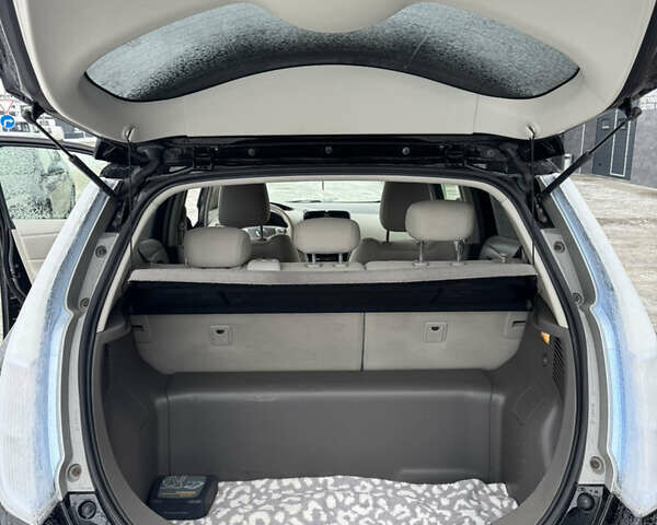 Чорний Ніссан Ліф, об'ємом двигуна 0 л та пробігом 146 тис. км за 6600 $, фото 18 на Automoto.ua