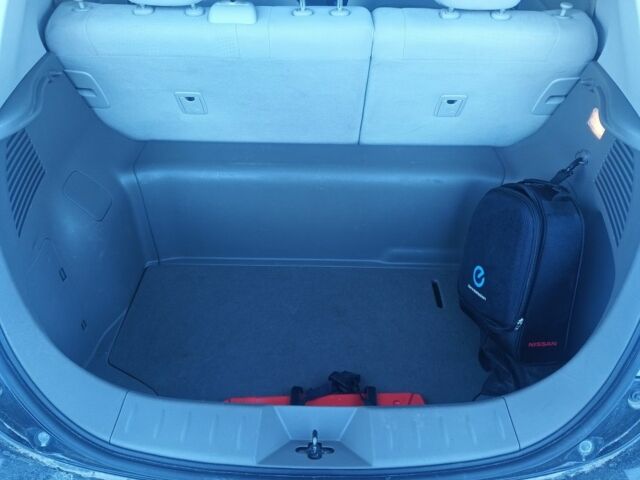 Черный Ниссан Лиф, объемом двигателя 0 л и пробегом 1 тыс. км за 4200 $, фото 22 на Automoto.ua