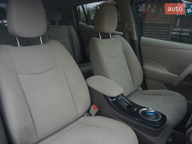 Черный Ниссан Лиф, объемом двигателя 0 л и пробегом 121 тыс. км за 4333 $, фото 39 на Automoto.ua