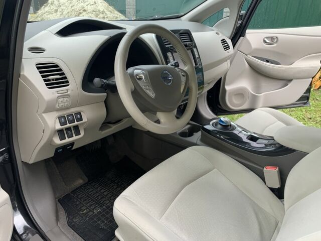 Чорний Ніссан Ліф, об'ємом двигуна 0 л та пробігом 87 тис. км за 5500 $, фото 9 на Automoto.ua